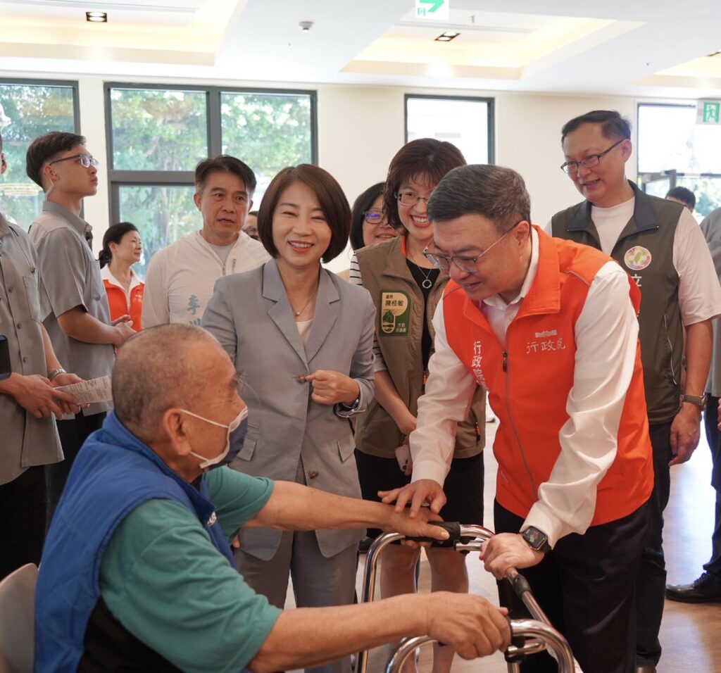 屏東打造全國首座失智照顧教學示範園區　行政院團隊視察讚「全台典範」